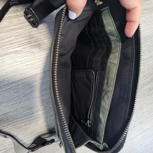 11 By Boris Bidjan Saberi cross-body bag - Picture 3 of 9